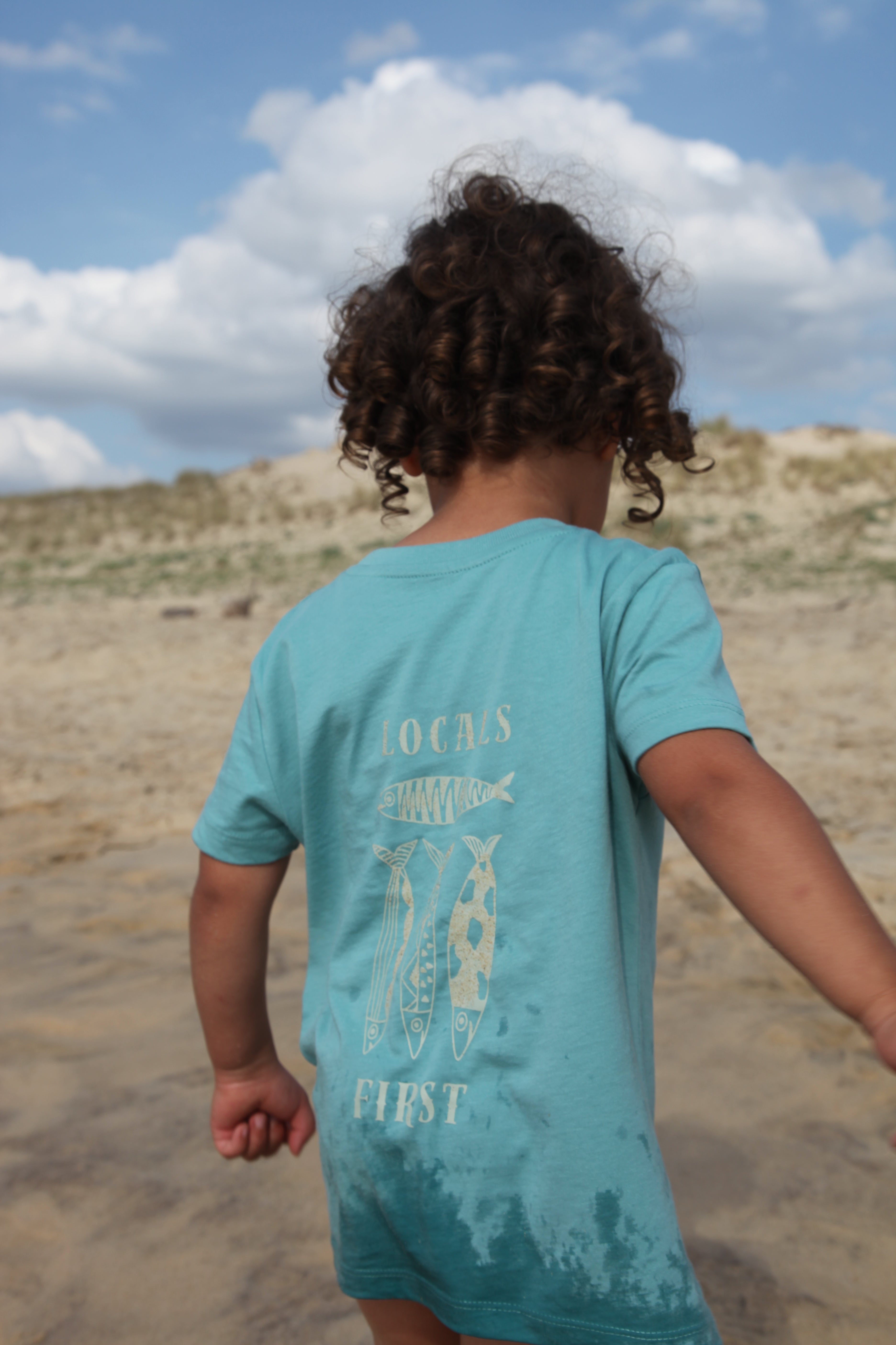 T-shirt Kids "Locals first"