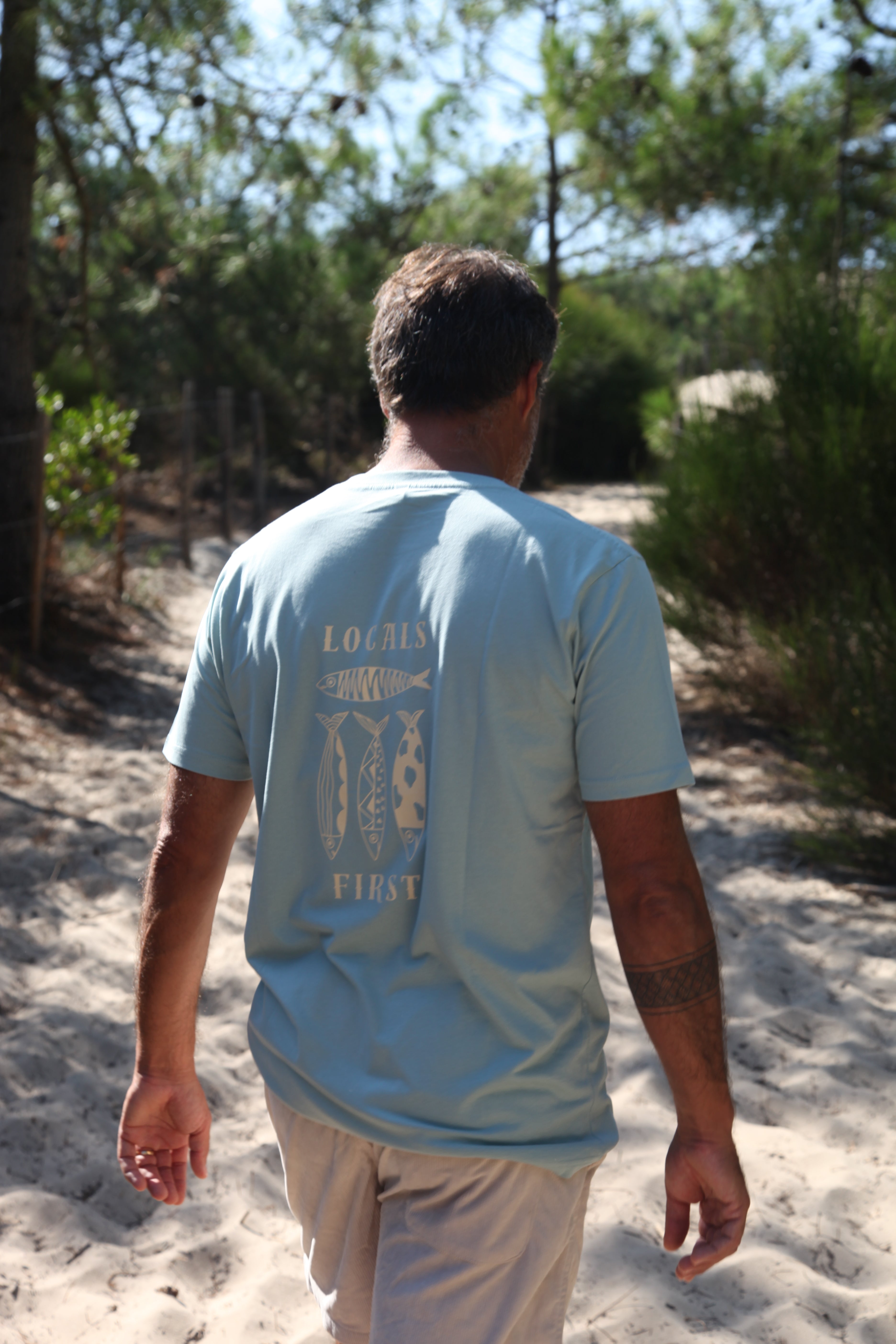 T-shirt Locals First