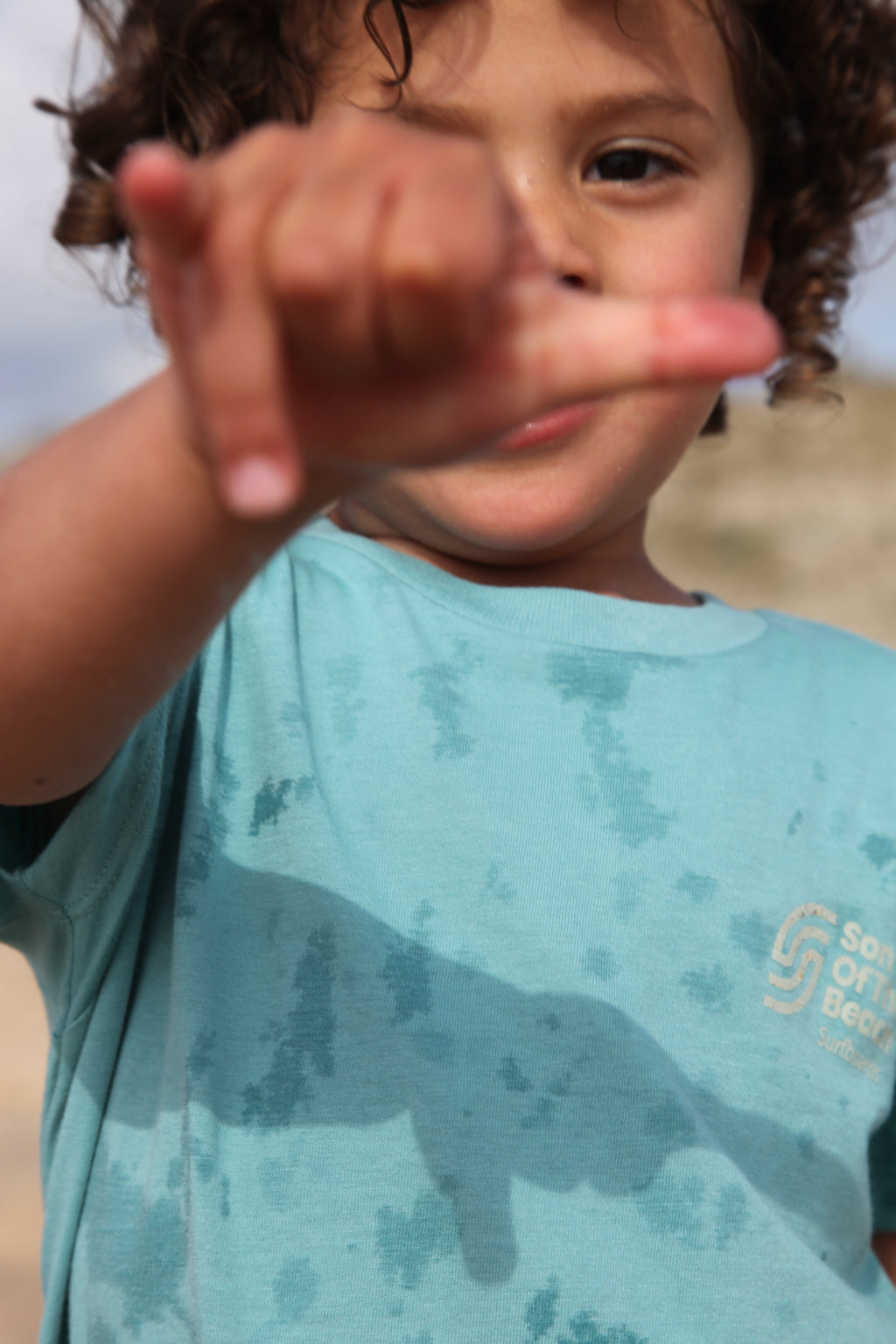 T-shirt Kids "Locals first"
